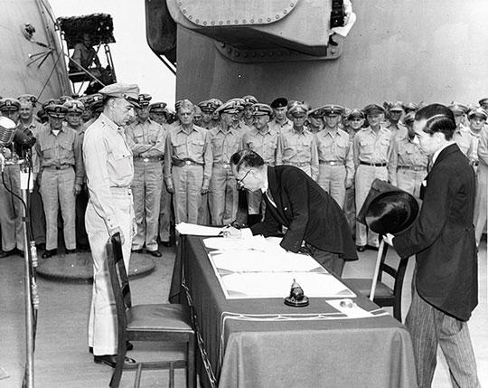 Lễ kí kết văn bản Nhật đầu hàng đồng minh 2/9/1945