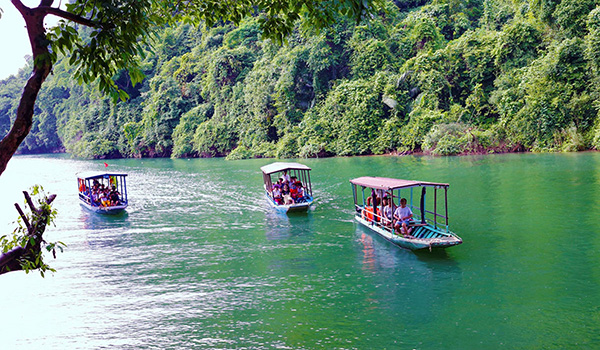 Hồ Ba Bể - điểm tham quan du lịch nổi tiếng ở nước ta