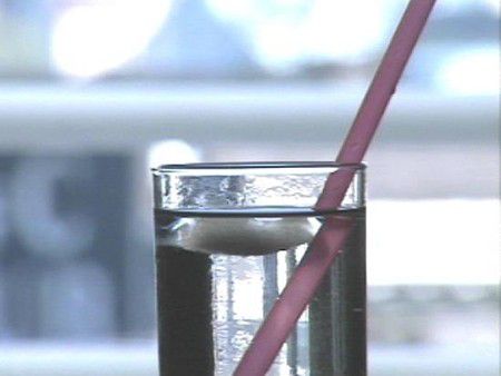 Ví dụ về hiện tượng khúc xạ ánh sáng